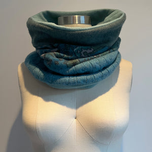 'Night Garden' Cashmere Cowl