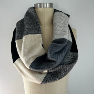 'Checkmate' Infinity Scarf
